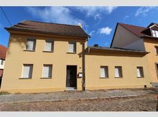 9 K 26-24: Reihenwohnhaus mit Garage und Nebengebäude in Zörbig