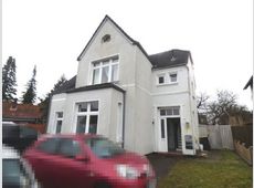 Wohnhaus mit Einliegerwohnung und Anbau