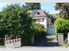 Einfamilienhaus mit Garagen
